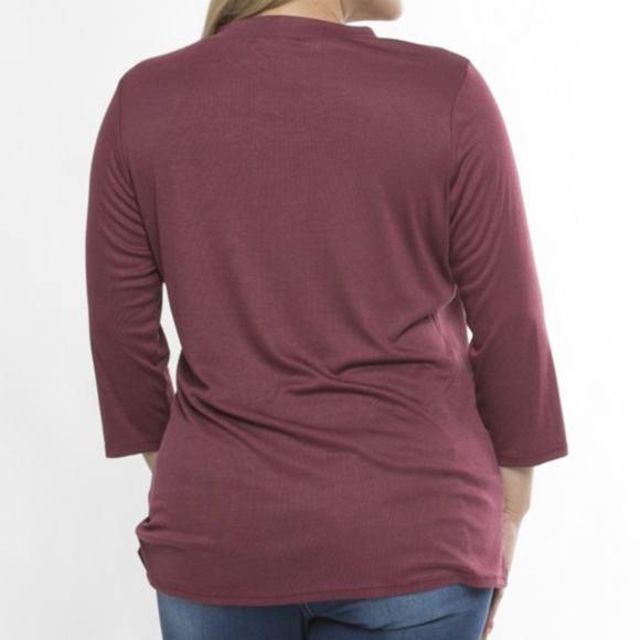 1 LEFT HP🎉Plus Size Key Hole Front Twist Top - Picture 3 of 5